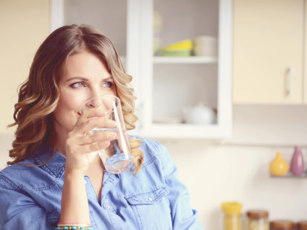 现代厨房美金发